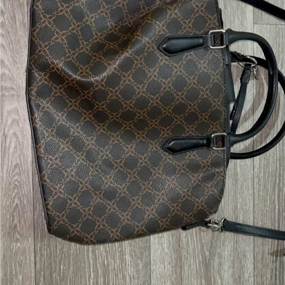 Purse - Picture 2 of 2